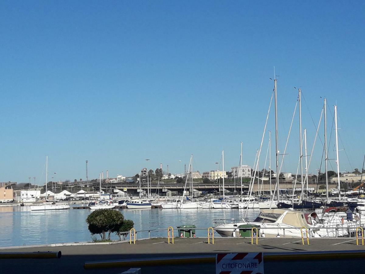 Al Molo Sant'Eligio Ξενοδοχείο Ταράντο Εξωτερικό φωτογραφία